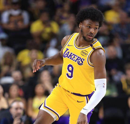 华体会平台-布朗尼首秀闪光！追帽看齐詹皇，雷迪克：很好调教